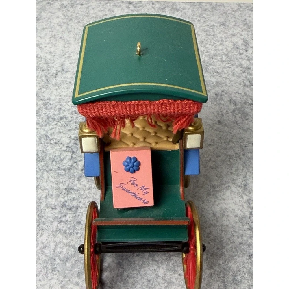 Hallmark Sweetheart Keepsake Ornament Covered Carriage Buggy VTG 1987